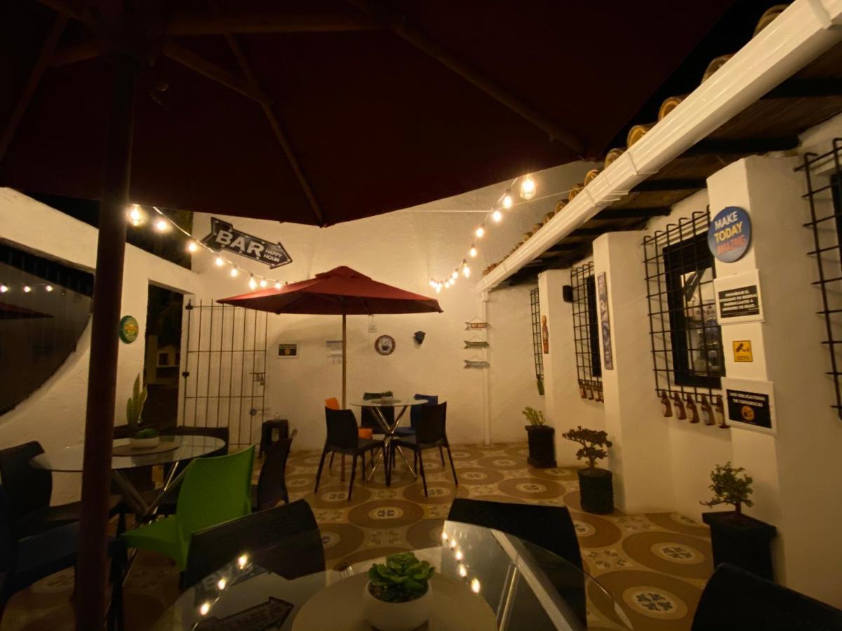 Club Aviva Guatavita - Hostel - Restaurante, Disco & Bar Buitenkant foto